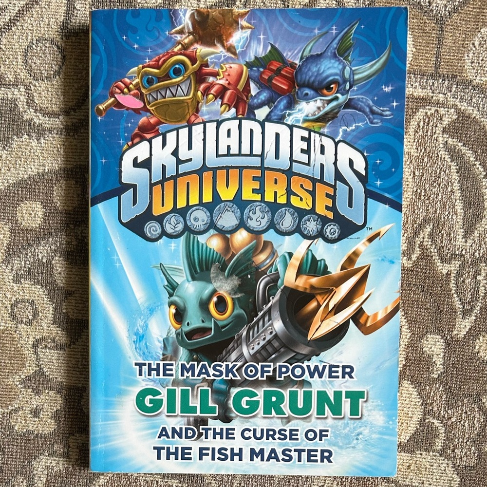 4/$20 Skylanders Universe Book The Mask of Power & The Curse of the Fish Master